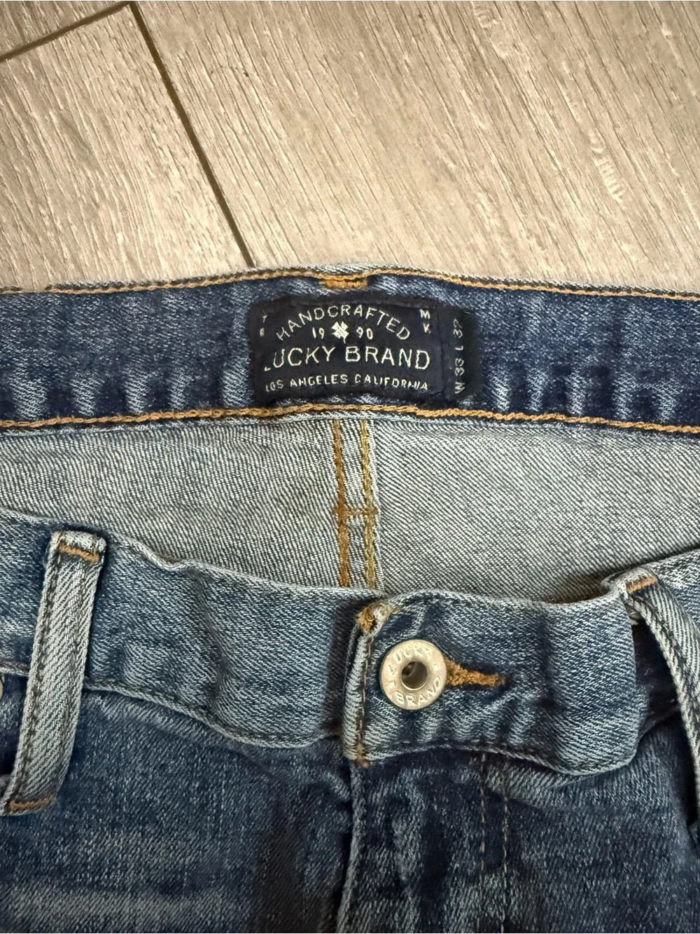 Lucky Brand distressed men’s